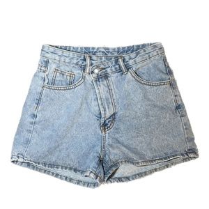 Women’s light wash asymmetrical jean shorts